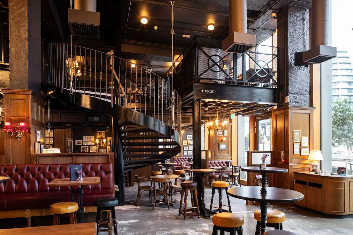 Old Street Tavern