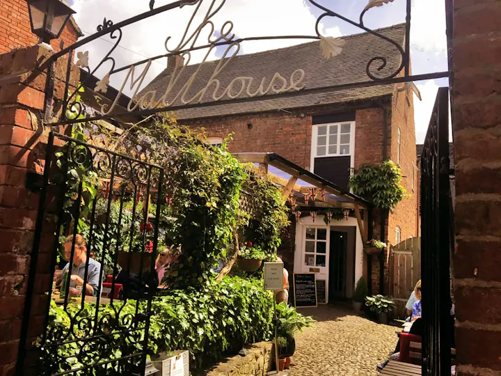 La Maison Bistro