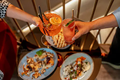 Pavona Bar & Restaurant