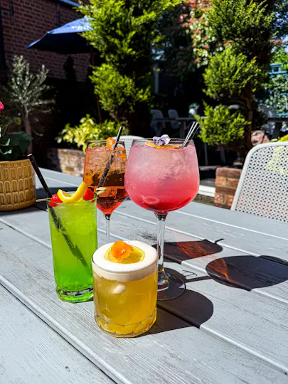 Serina BAR & GRILL