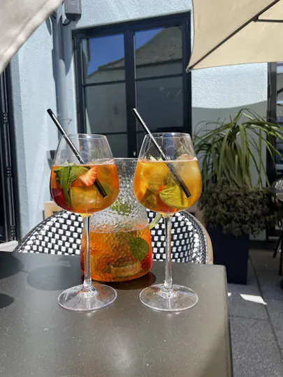 Reign Bar and Lounge