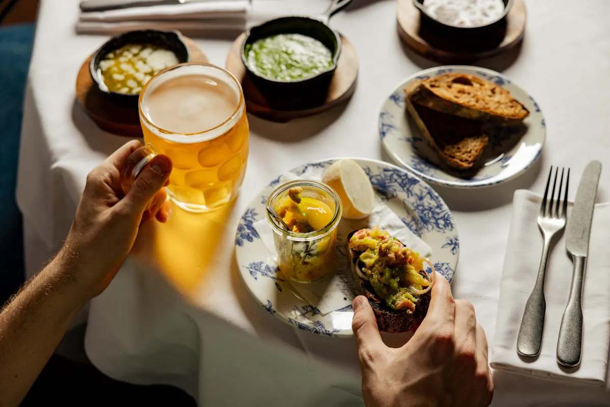 Stories Tavern