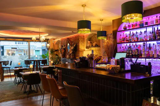 Leru Kitchen & Cocktails