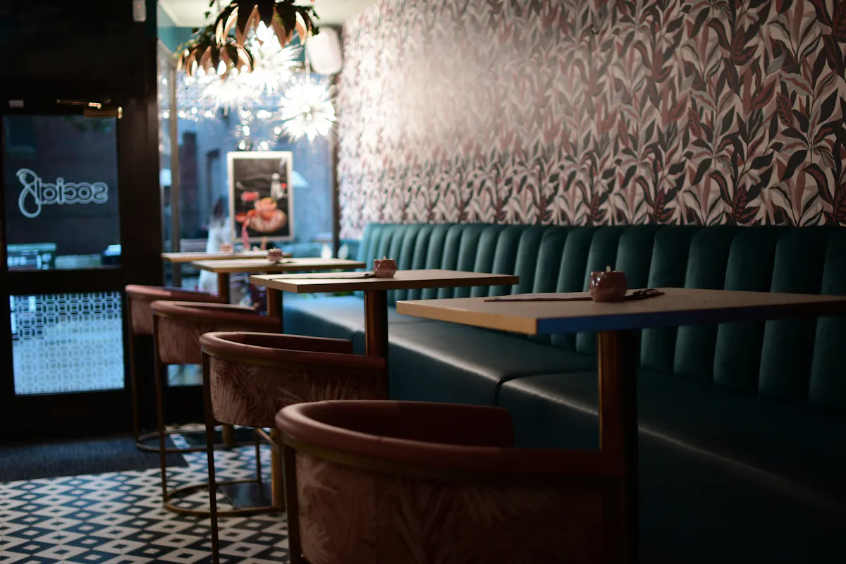Social8 Lounge