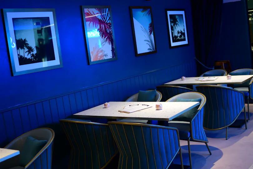 Social8 Lounge