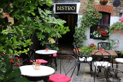 Imperial Arms Pub & Courtyard Bistro
