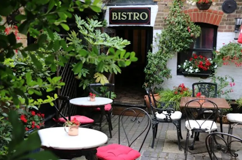 Imperial Arms Pub & Courtyard Bistro