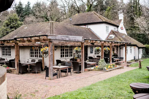 The Jolly Farmer Pub & Kitchen