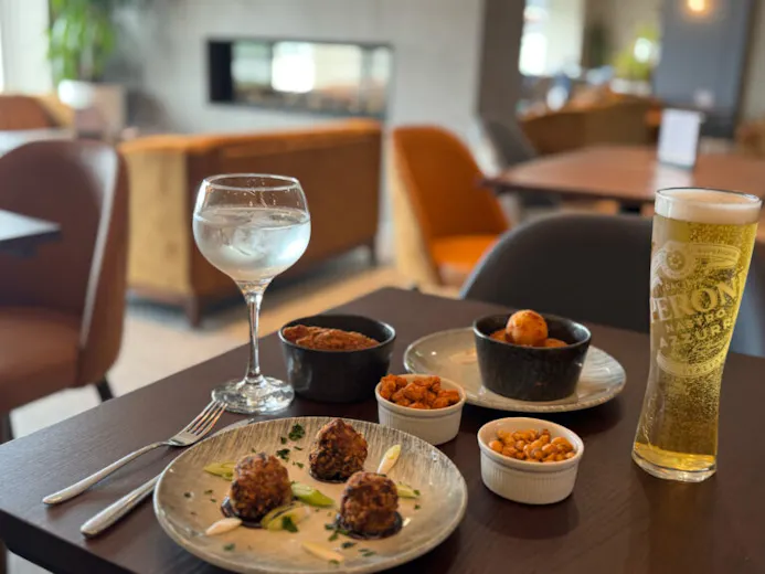 The Flat Rock Bar & Restaurant at The Gwbert Hotel