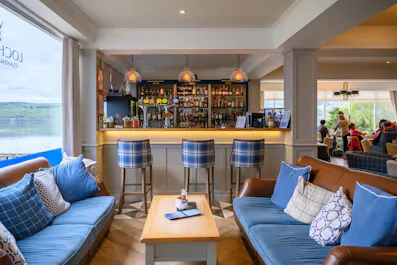 Cobbs Bar & Restaurant