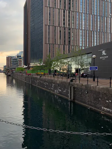 Reflexion Salford Quays