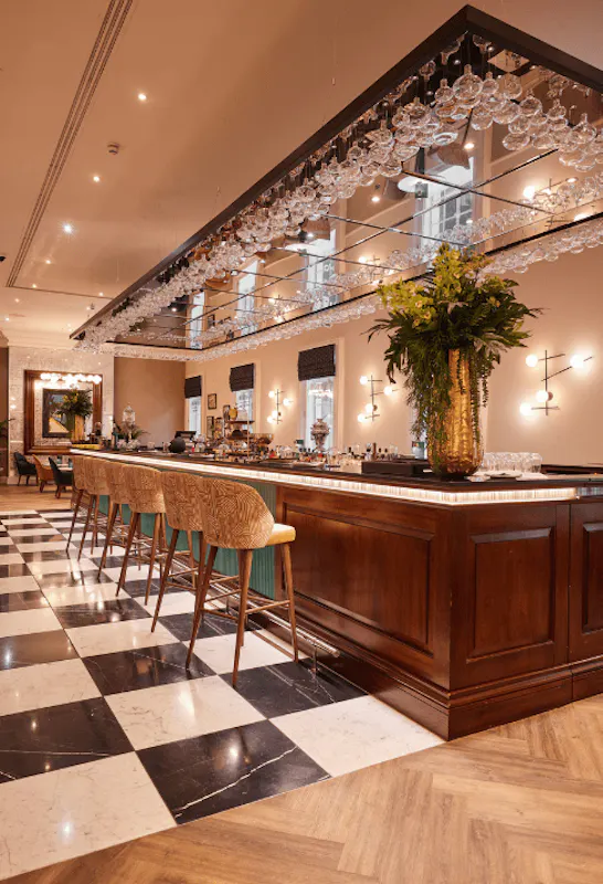 Reunion Bar