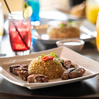 Steak & Lounge
