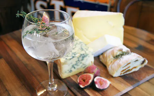 London Gin Club at The Star at Night
