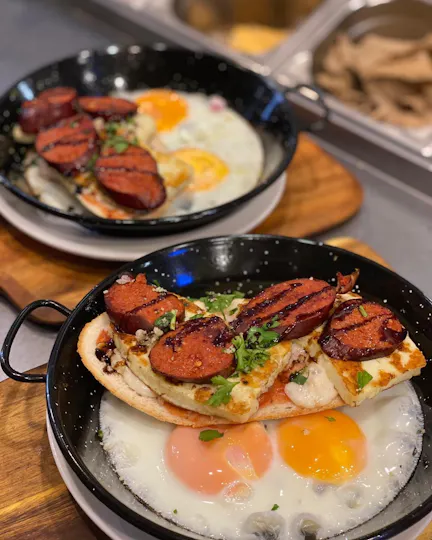 Nomad Café & Deli