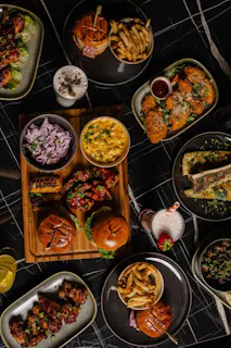 La Maison Bar & Grill