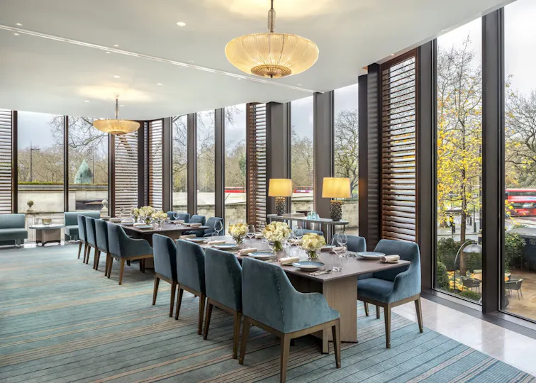 Pavyllon Lounge at Four Seasons London Park Lane