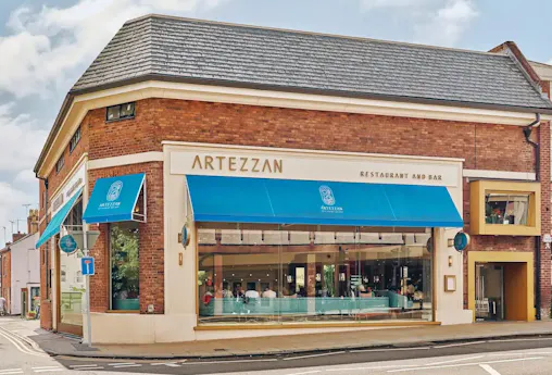 Artezzan Restaurant & Bar
