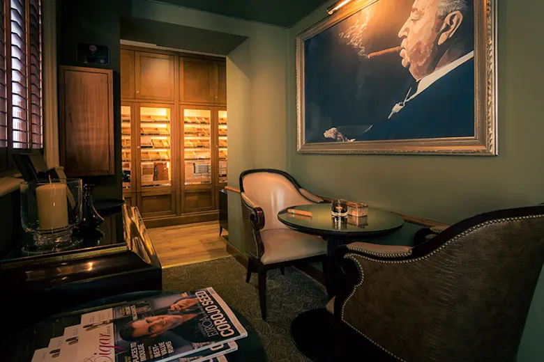 Ten Lounge Bar