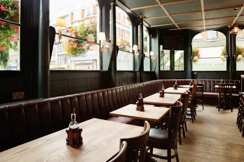 The Perseverance - Lamb's Conduit Street