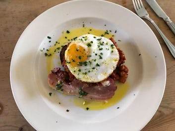 The Horse Guards Inn