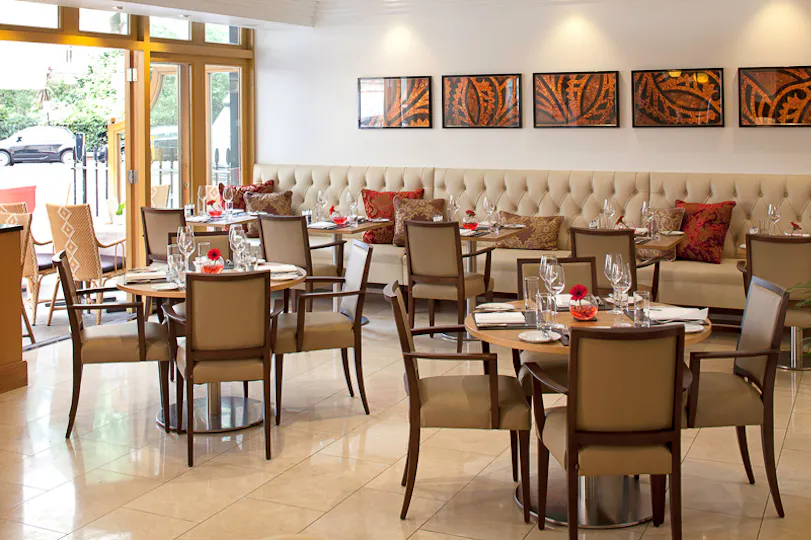 Lowndes Bar & Kitchen at Jumeirah Lowndes Hotel