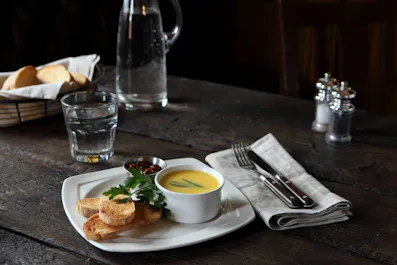 The White Lion - James Street