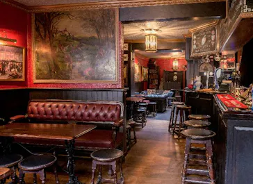 The Fox & Hounds - Passmore Street