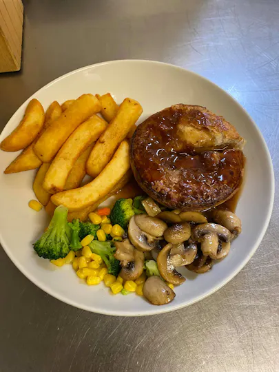 Horse & Groom