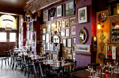 Whiski Bar & Restaurant