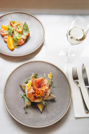 Arado Restaurant at Melia White House