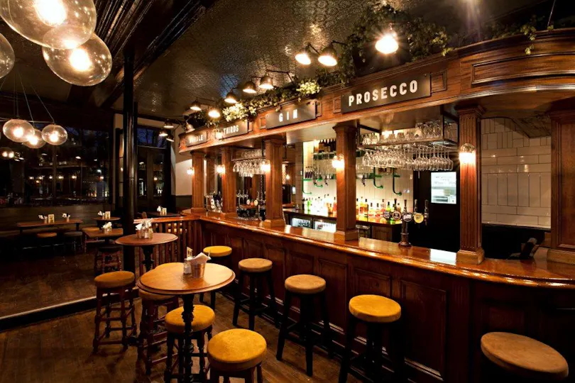 The Draft House, Birdcage