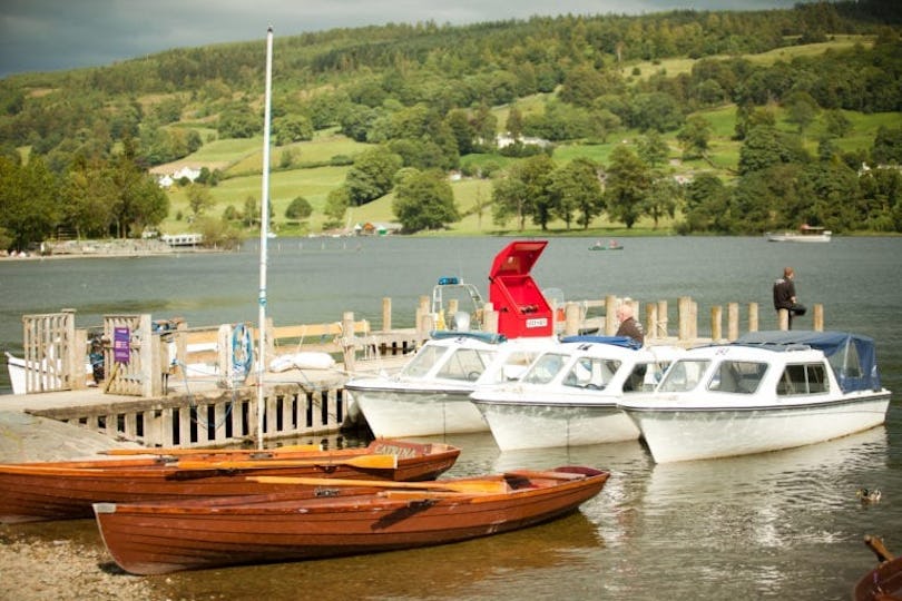 The Bluebird Café by the Lake