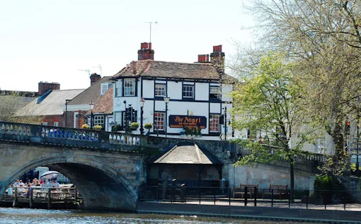 The Angel on The Bridge