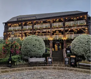 Pizzeria at the Dickens Inn