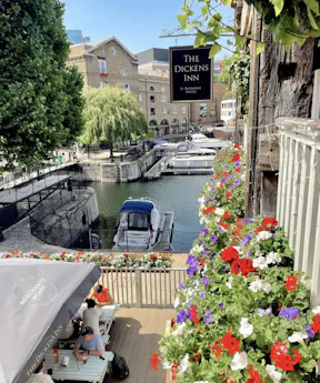 Pizzeria at the Dickens Inn