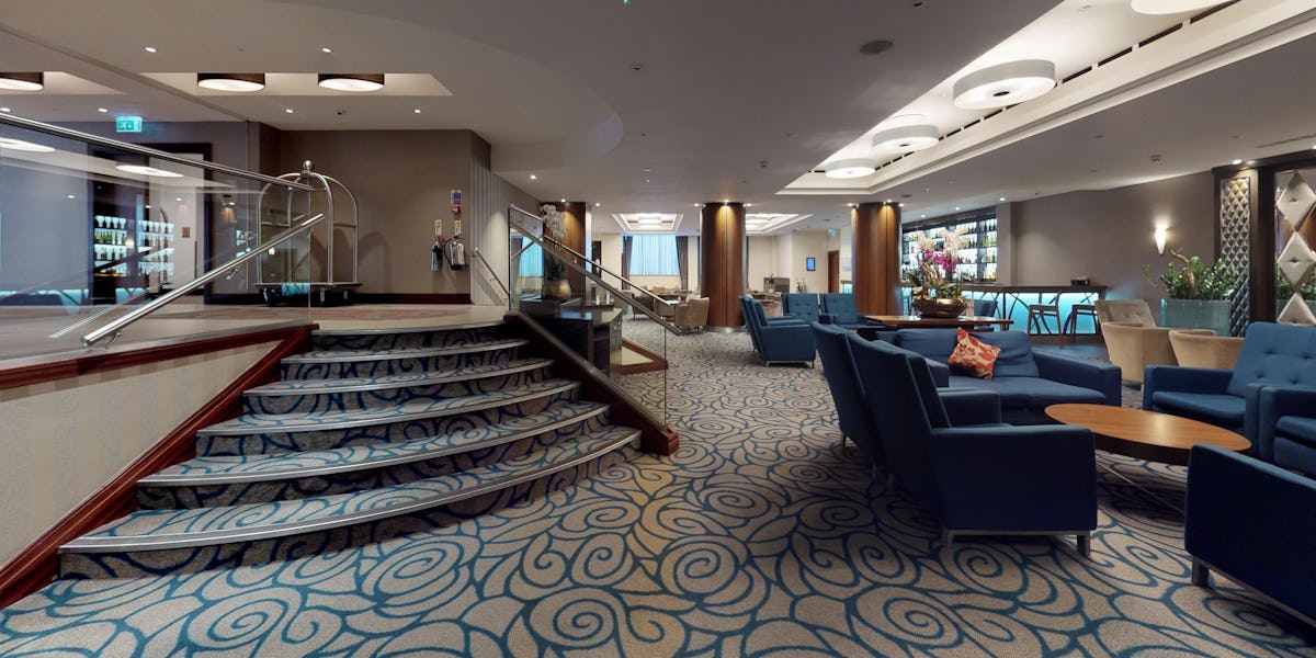The Lounge at Kensington Close Hotel & Spa 
