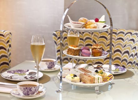 The Library at St Ermin's Hotel (afternoon tea)