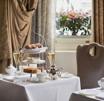 Egerton House Hotel (afternoon tea)