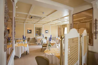 Carriages Restaurant at Alveston House Hotel