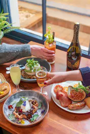 Racks Bar & Kitchen