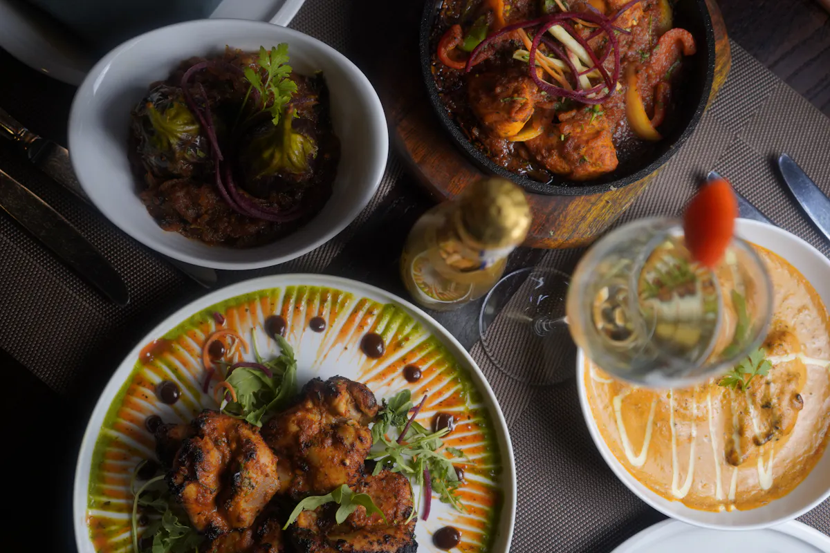Radhuni Lounge Restaurant 