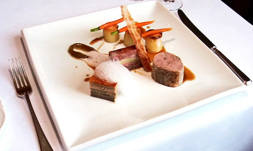 Courtyard Restaurant at Esseborne Manor