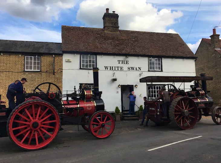 The White Swan at Quy