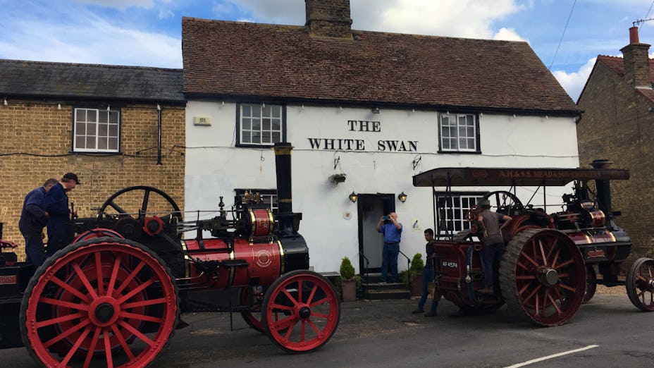 The White Swan at Quy