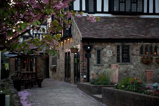The Grasshopper Inn