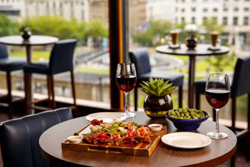 Level 3 Lounge and Restaurant at Mercure