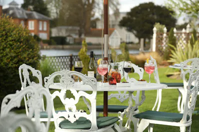 Riverside Restaurant at the Compleat Angler