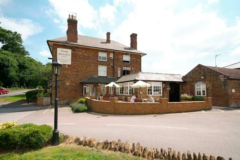 The Swan at Lamport