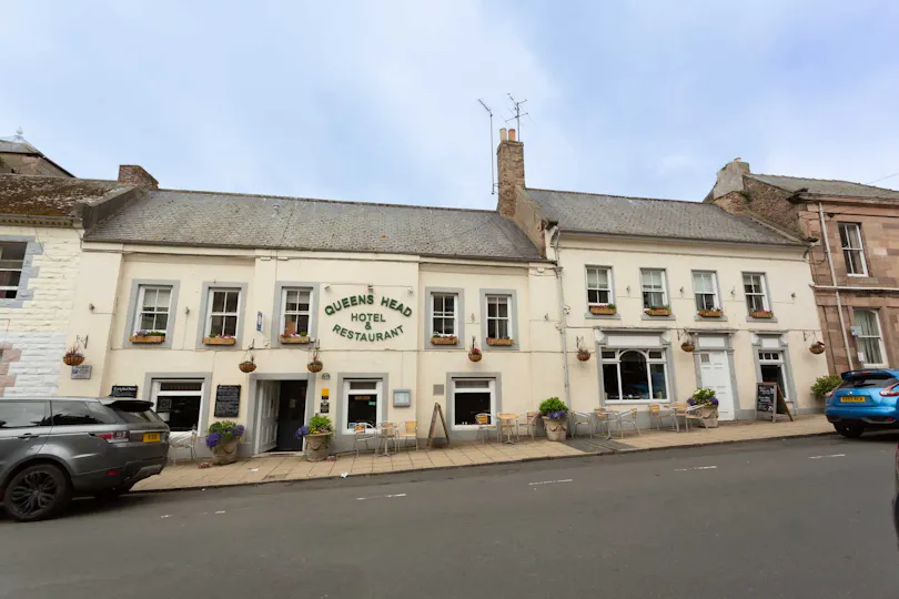 Queens Head Hotel